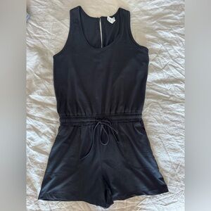 Women’s black casual romper, size m